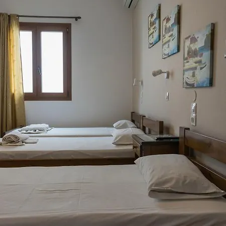 Vasoula's Hostal *